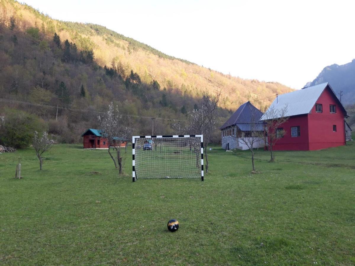 Etnopetra Hotel Mojkovac Exterior photo