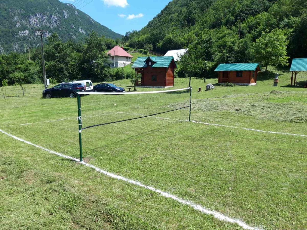 Etnopetra Hotel Mojkovac Exterior photo